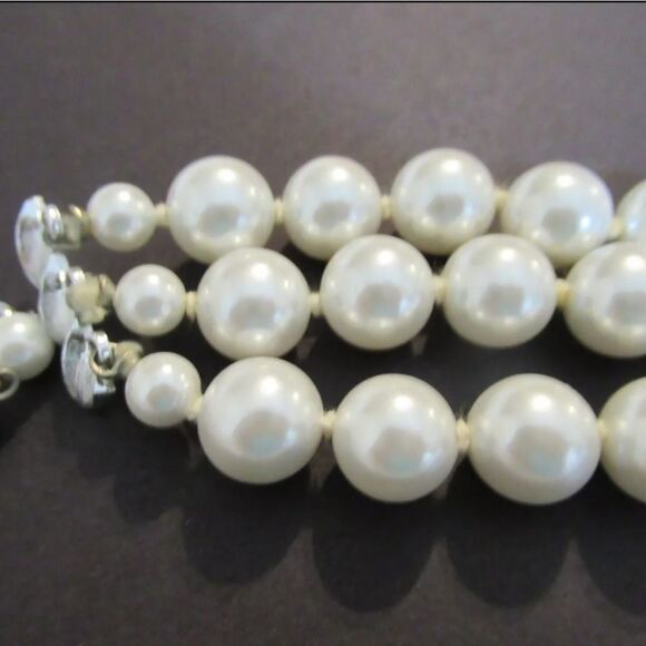 Coro Japan Vintage 1960's Three Strand Faux Pearl White Necklace NWT NOS Excelle - Picture 5 of 7